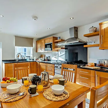 Hébergement de vacances 3 Bed In Ambleside Oc-54193 *